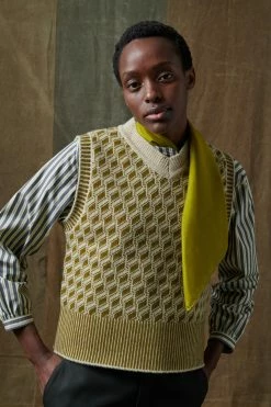 Sœur FOULARD SQUARE 14 Sœur FOULARD SQUARE -soeur Soldes 014 RAW SALENTO SITCOM NEROLI SQUARE SLEEPY 0007