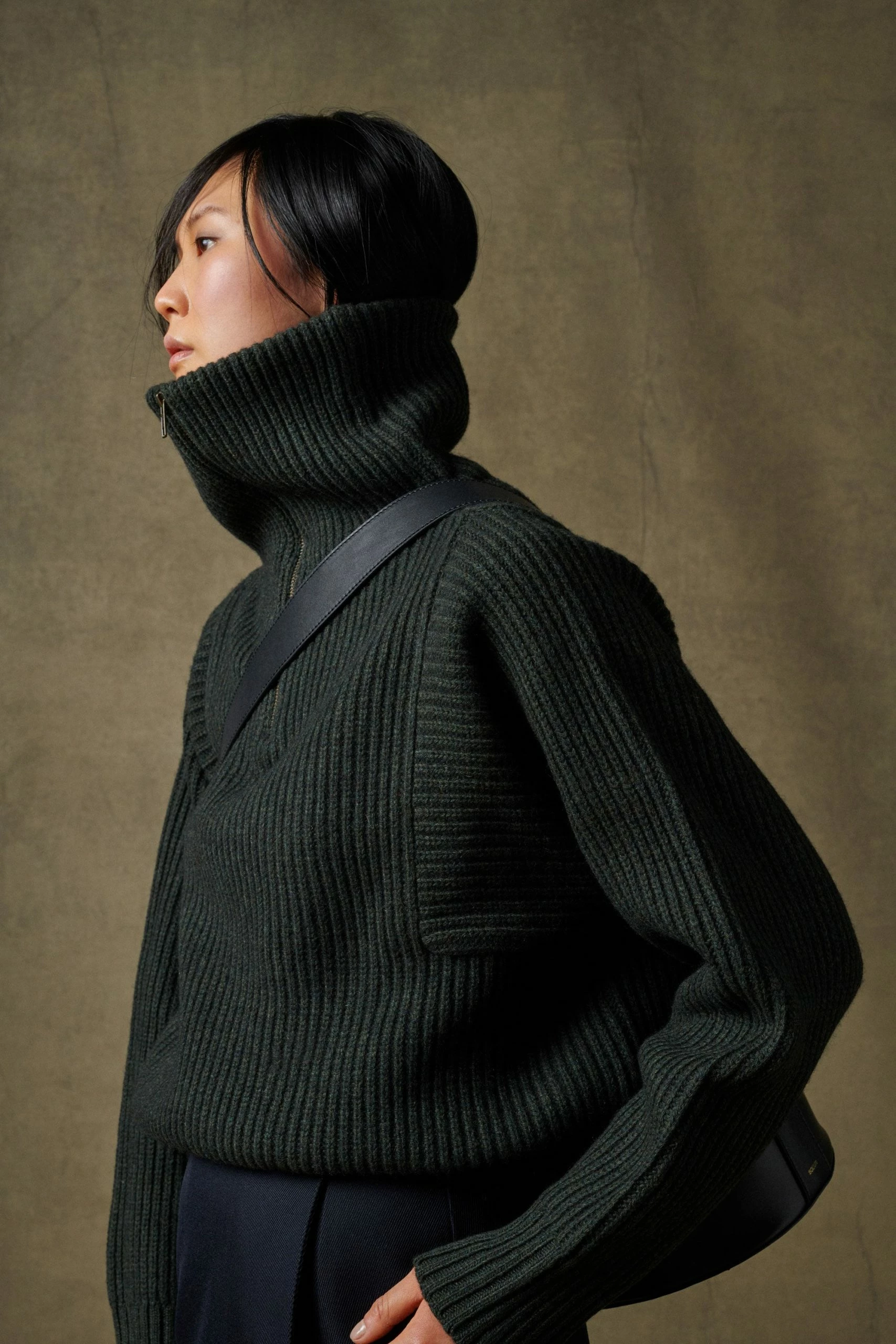 Sœur PULL NIETZSCHE 3 Sœur PULL NIETZSCHE