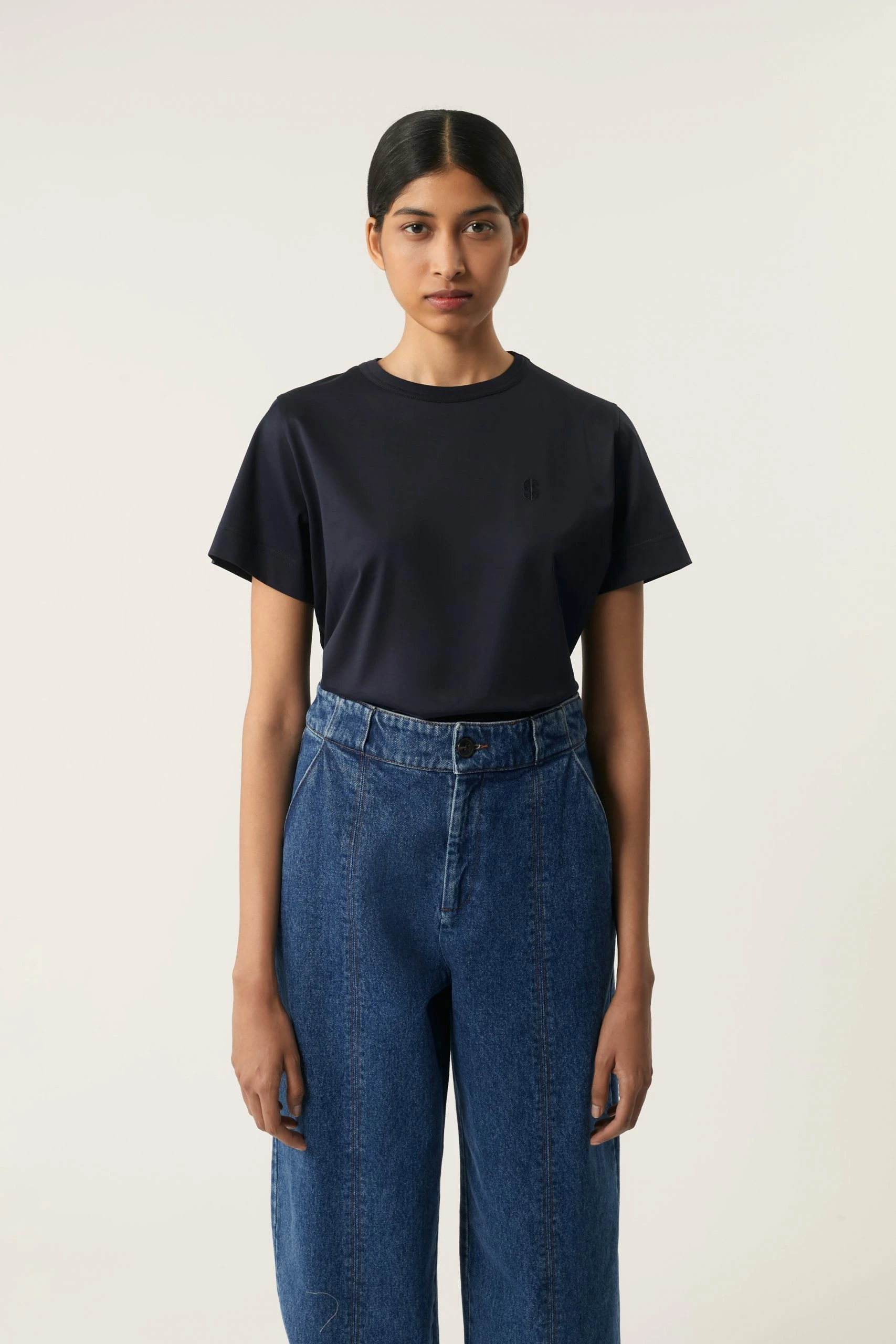 Sœur TEE-SHIRT BASIC 4 Sœur TEE-SHIRT BASIC – Image 2