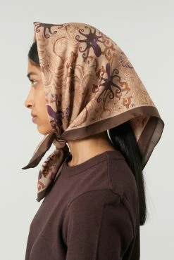 Sœur FOULARD CAPUCINE 11 Sœur FOULARD CAPUCINE -soeur Soldes CYRIL SALVADOR RALPH PRISCILLE CAPUCINE 1041 d7899dc2 3a51 4943 948c c5d39d6cf5ff