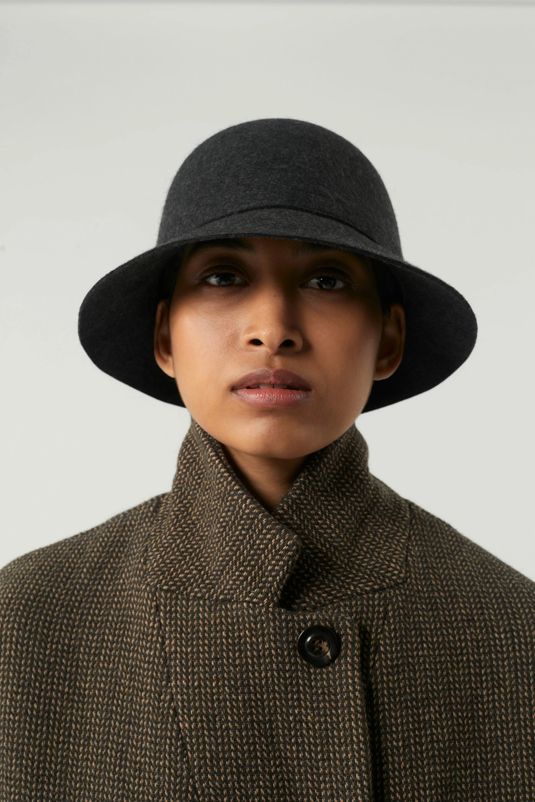 Sœur MANTEAU SALFORD 4 Sœur MANTEAU SALFORD – Image 2