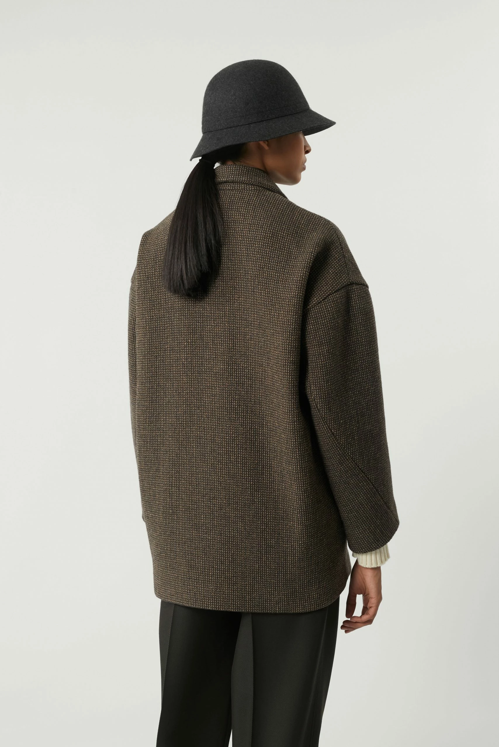 Sœur MANTEAU SALFORD 6 Sœur MANTEAU SALFORD – Image 4