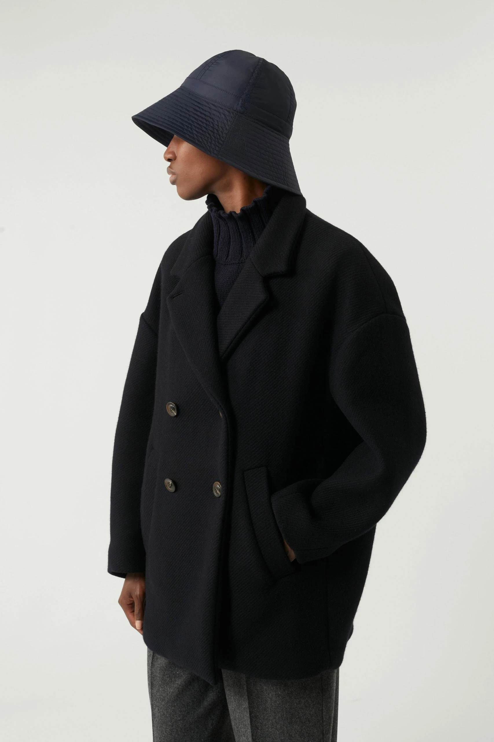 Sœur MANTEAU SALFORD 4 Sœur MANTEAU SALFORD – Image 2