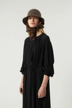 Sœur ROBE SALAMANQUE 8 Sœur ROBE SALAMANQUE -soeur Soldes SALAMANQUE BERGHAM SETE SQUARE 0533