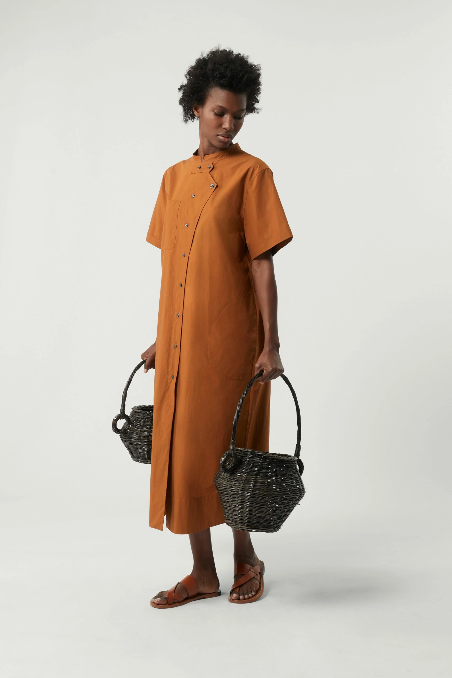 Sœur ROBE SARDAIGNE 7 Sœur ROBE SARDAIGNE – Image 5