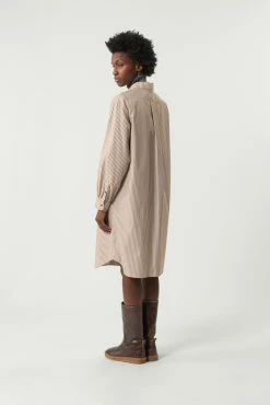 Sœur ROBE SIEGRID 16 Sœur ROBE SIEGRID -soeur Soldes SIEGRID SAUVAGE NORD NOE 1202