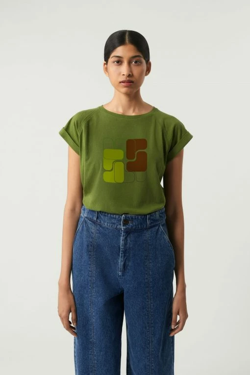 Sœur TEE-SHIRT VALENTINA 1 Sœur TEE-SHIRT VALENTINA -soeur Soldes VALENTINA SALVADOR 1064 RETOUCHE